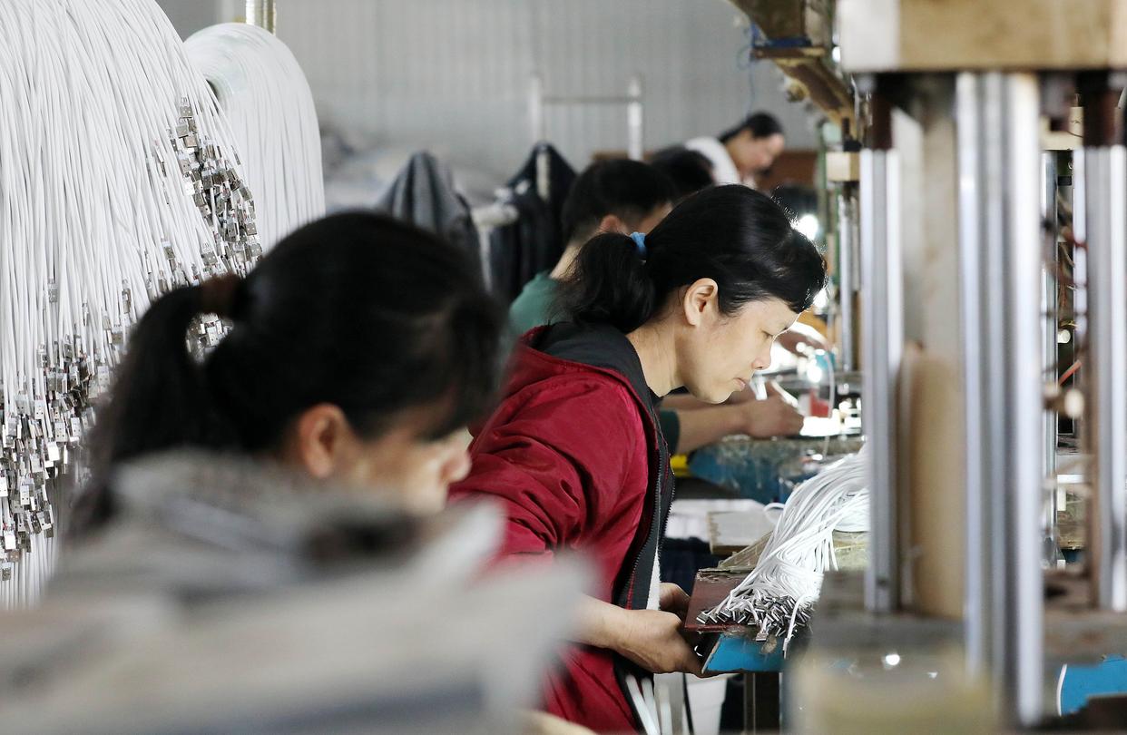 回流？美国一线企业主：这是致命幻觉新葡京娱乐特朗普推关税能让制造业(图5)